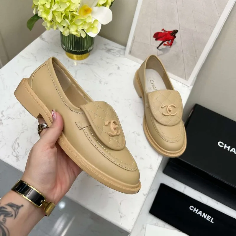 Chanel Moccasins Beige - Image 4