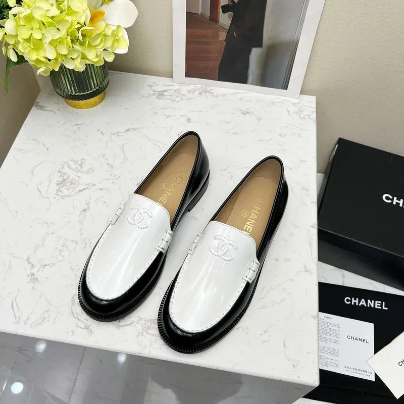 Chanel Moccasins Loafers White - Image 10
