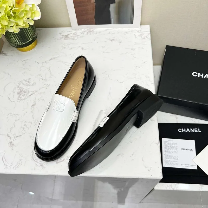 Chanel Moccasins Loafers White - Image 9