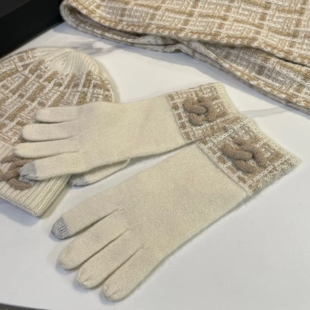 Chanel Monochrome Winter Knit Set Hat, Scarf And Gloves Beige - Image 4