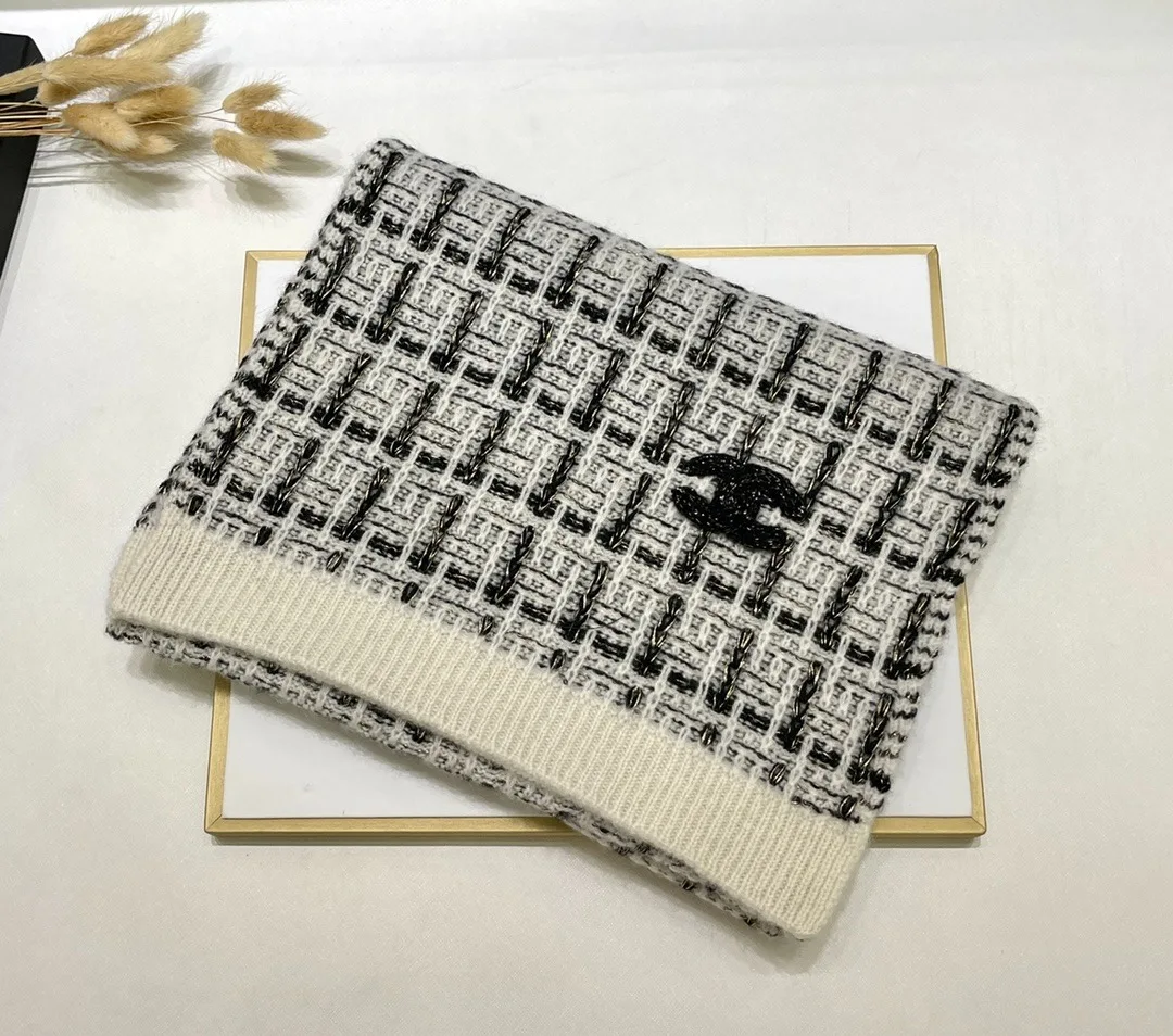 Alternative view of Chanel Monochrome Winter Knit Set Hat, Scarf And Gloves Black & White