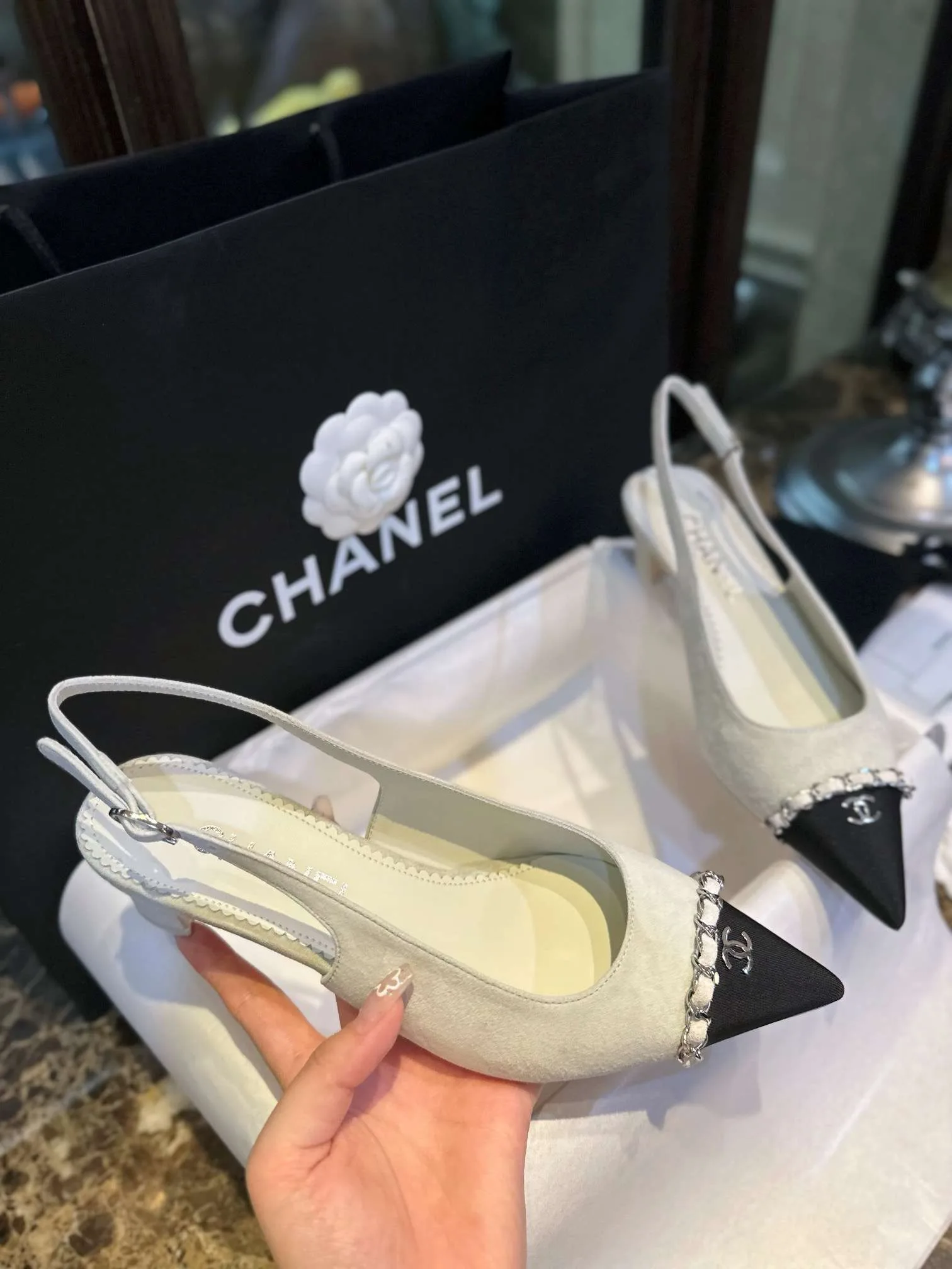 Chanel Patent Slingback Pumps Light Grey - Image 3