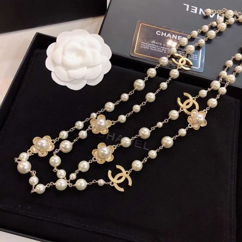 Chanel Pearl CC