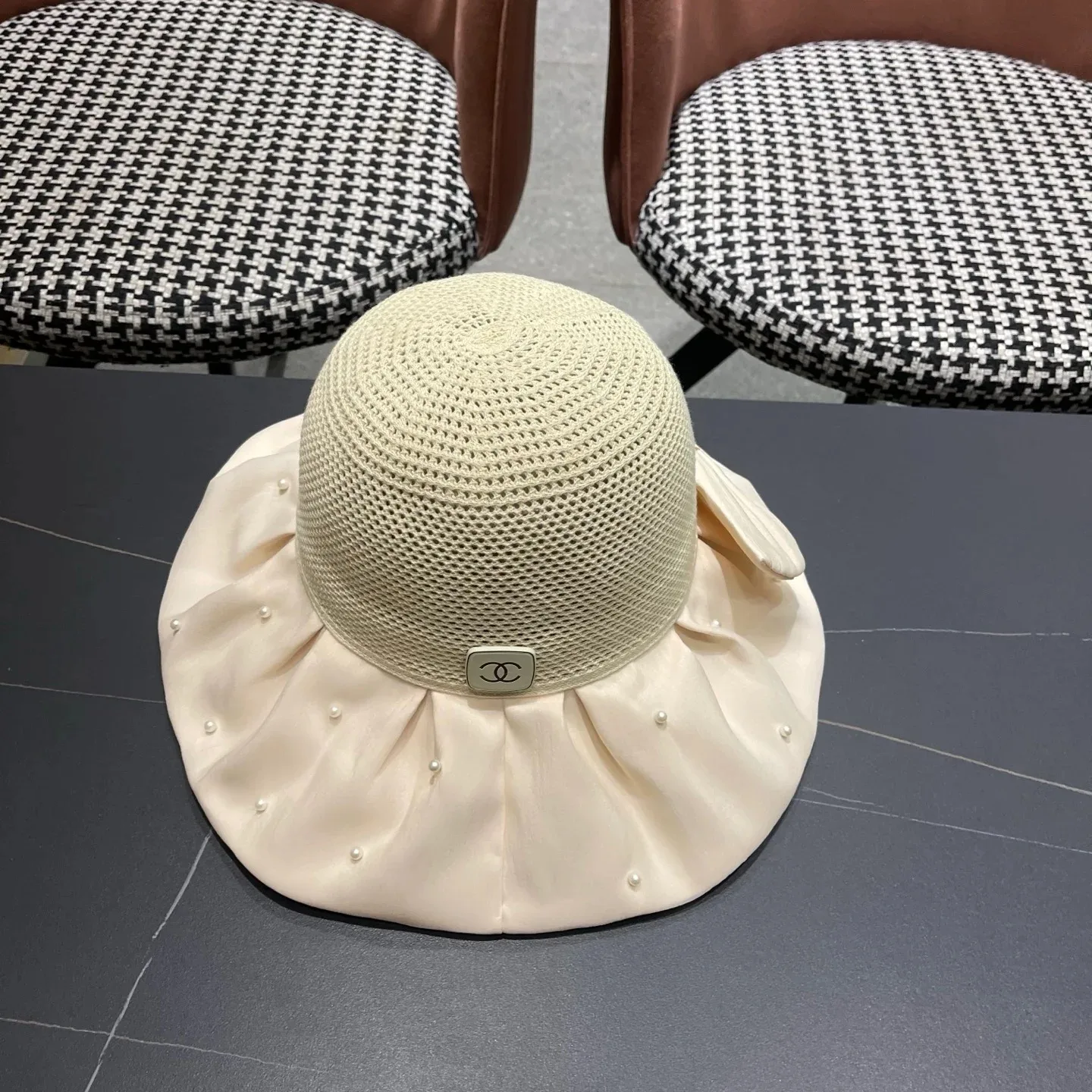 Chanel Pearl-Embellished Sun Hat Ivory - Image 5