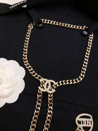 Chanel Pearl Heart Necklace Gold - Image 5