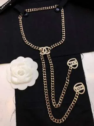 Chanel Pearl Heart Necklace Gold - Image 4