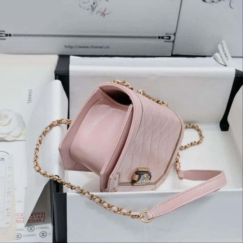 Chanel Sheep Crossbody Bag Pink / - Image 4