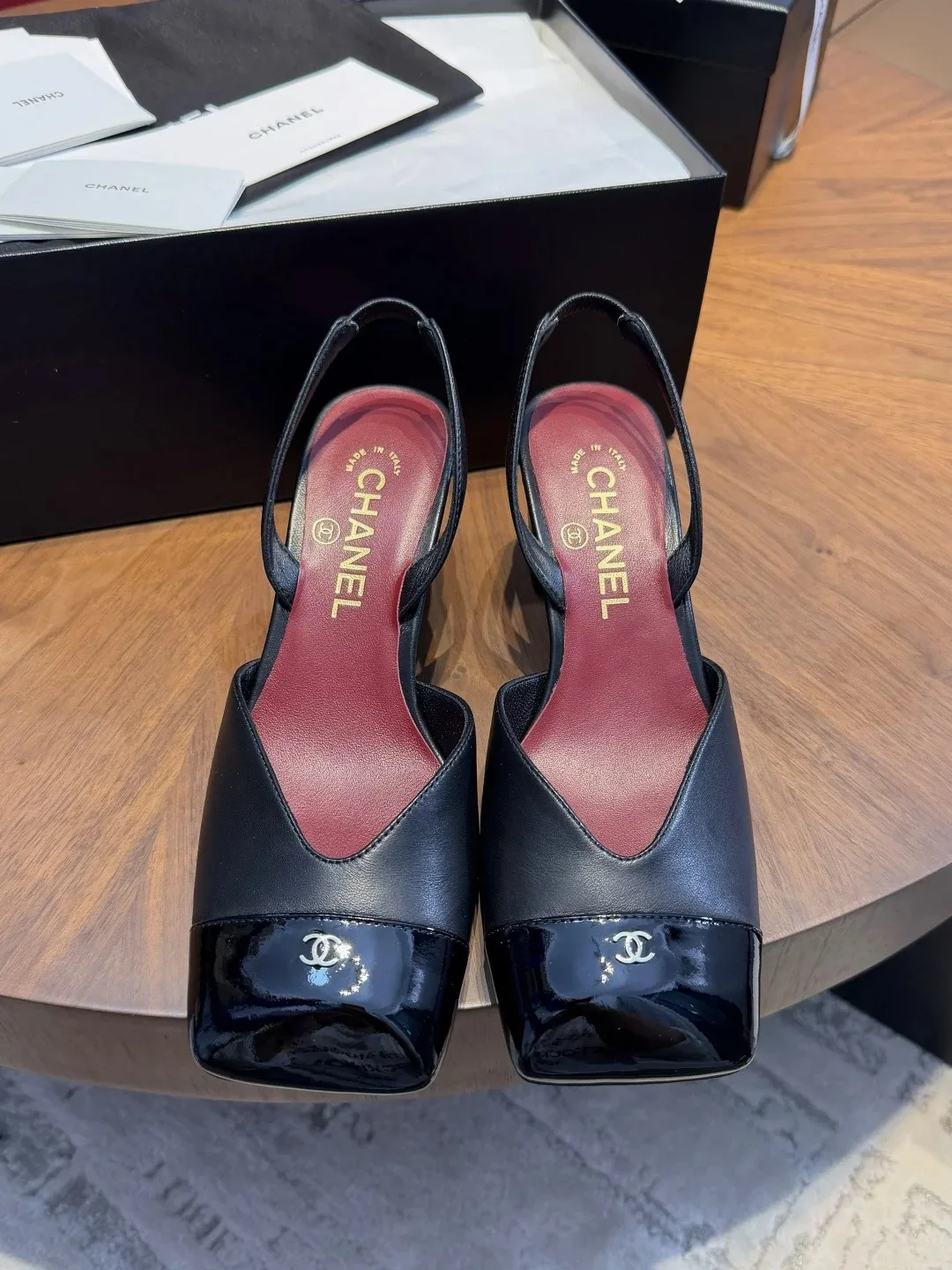 Chanel Slingbacks Black/ Burgundy - Image 2
