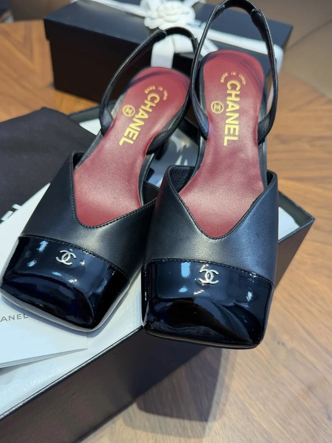 Chanel Slingbacks Black/ Burgundy - Image 9