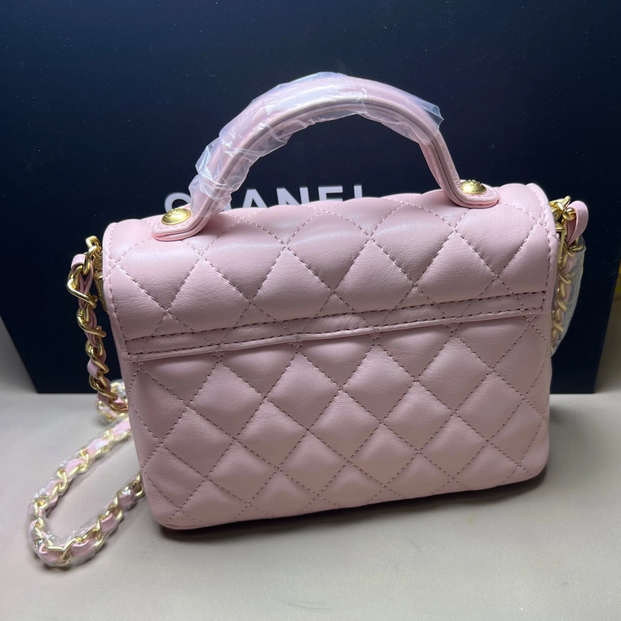 Chanel Small Flap Bag Crossbody / Light Pink Gold Hardware - Image 5
