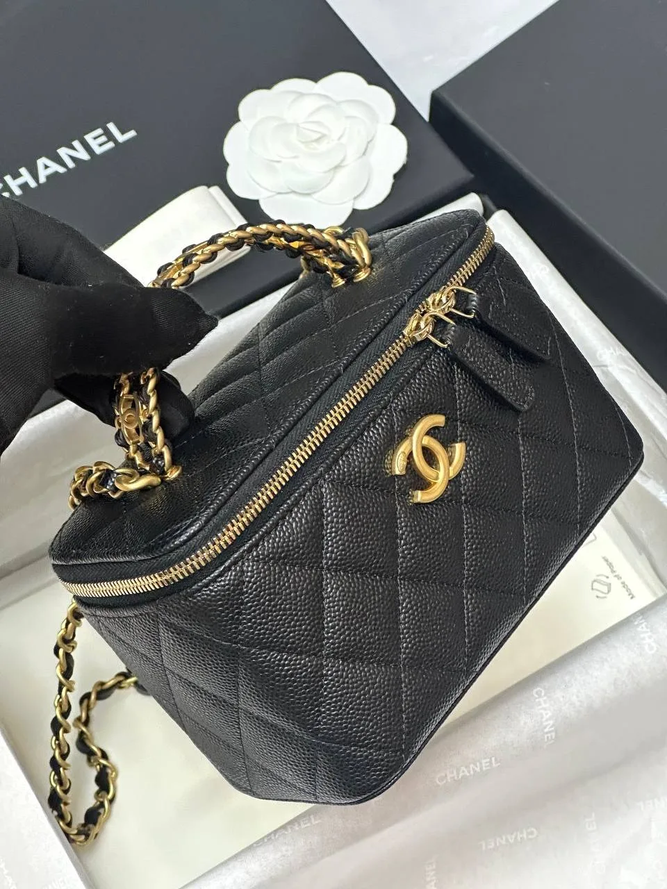 Chanel Small Vanity Case Black / - Image 4