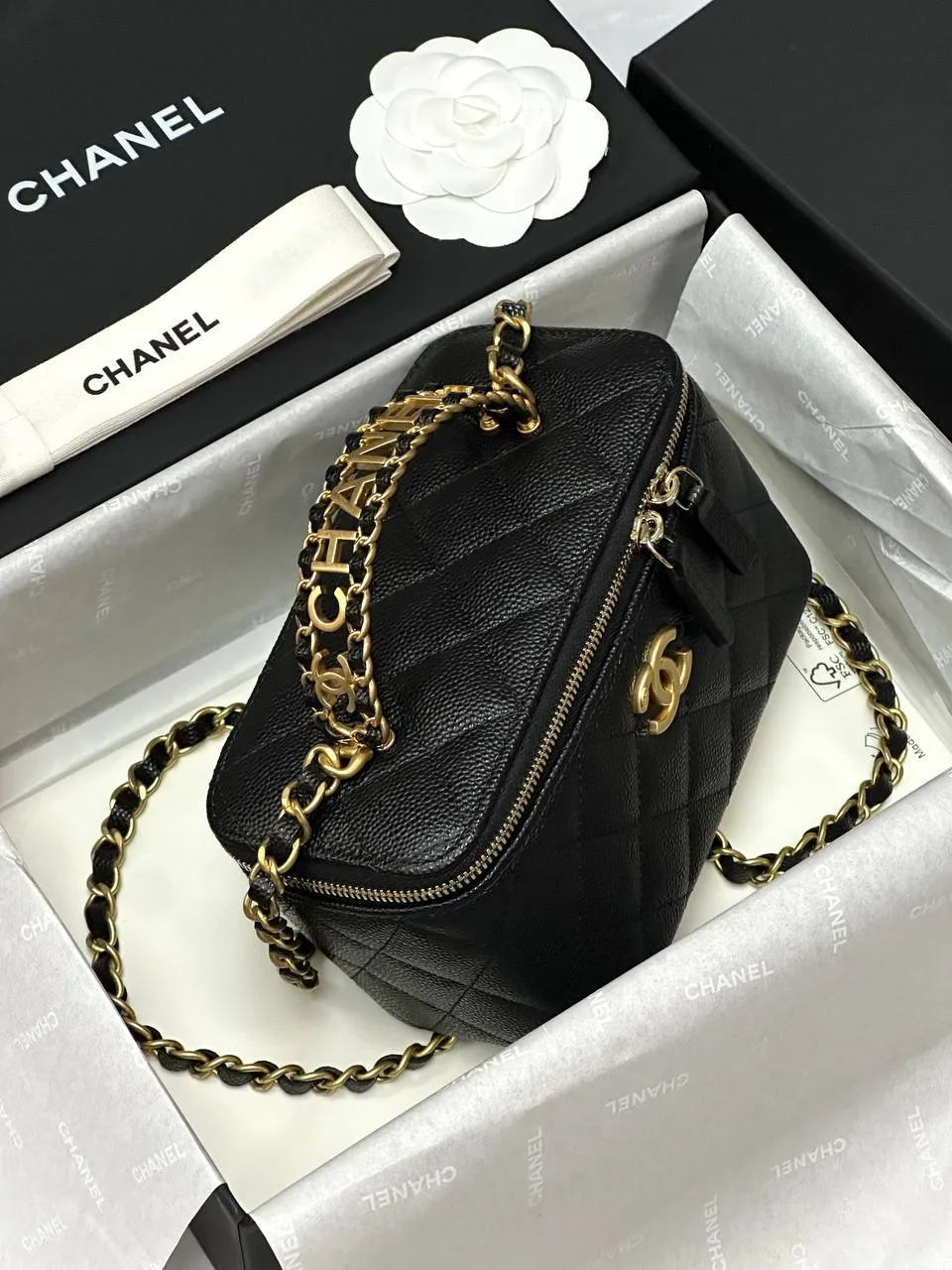 Chanel Small Vanity Case Black / - Image 6