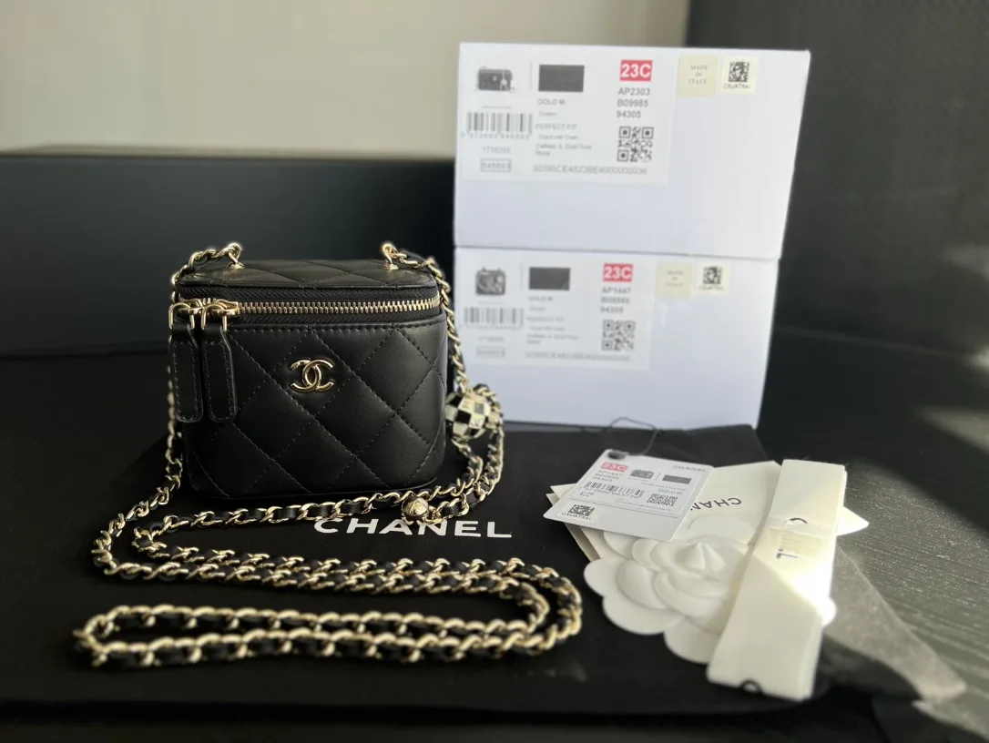 Alternative view of Chanel Vanity With Chain Mini Black /