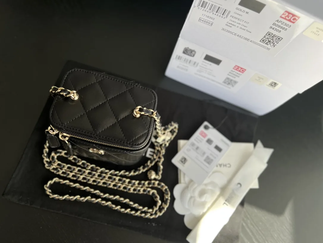Chanel Vanity With Chain Black / - Image 3