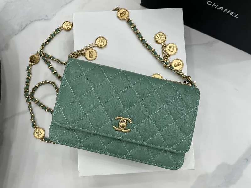 Alternative view of Wallet On Chain Green/Black/White /
