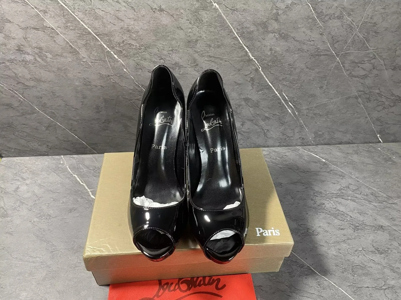 Christian Louboutin Set: Patent Leather D’Orsay Pumps + Hot Chick Alta Black - Image 5