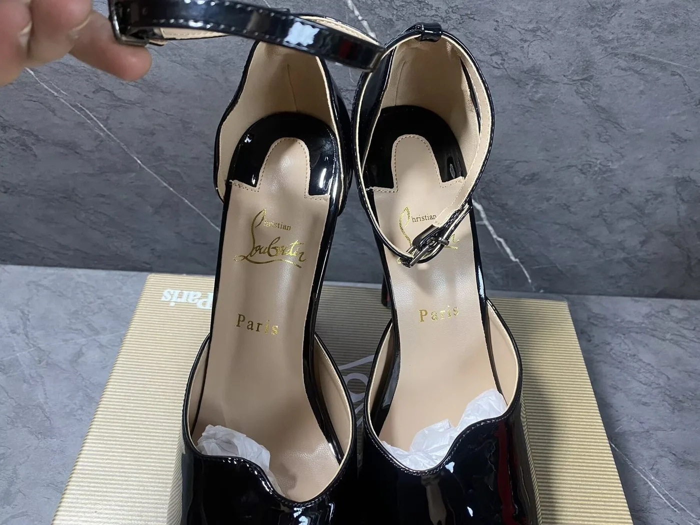 Christian Louboutin Set: Patent Leather D’Orsay Pumps + Hot Chick Alta Black - Image 4