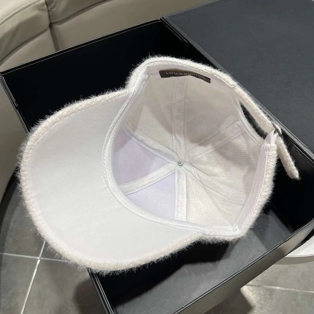 Louis Vuitton Corduroy Cap White - Image 7
