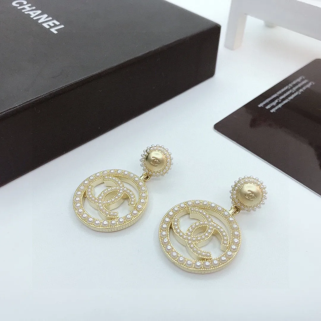 Chanel Dangling Big Circle Frame Earrings Gold Tone - Image 6