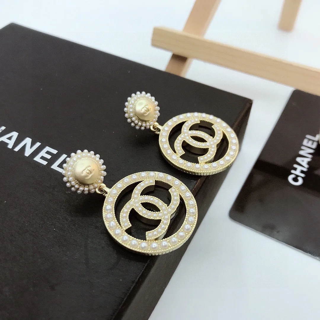 Chanel Dangling Big Circle Frame Earrings Gold Tone - Image 5