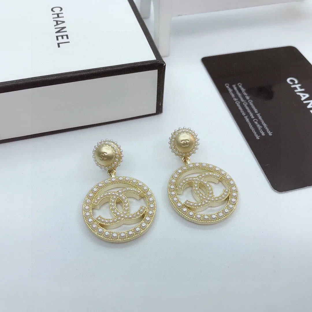Chanel Dangling Big Circle Frame Earrings Gold Tone - Image 4