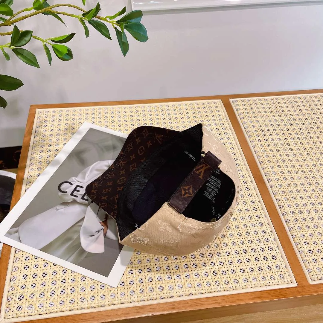 Louis Vuitton Day Cap Gold - Image 5