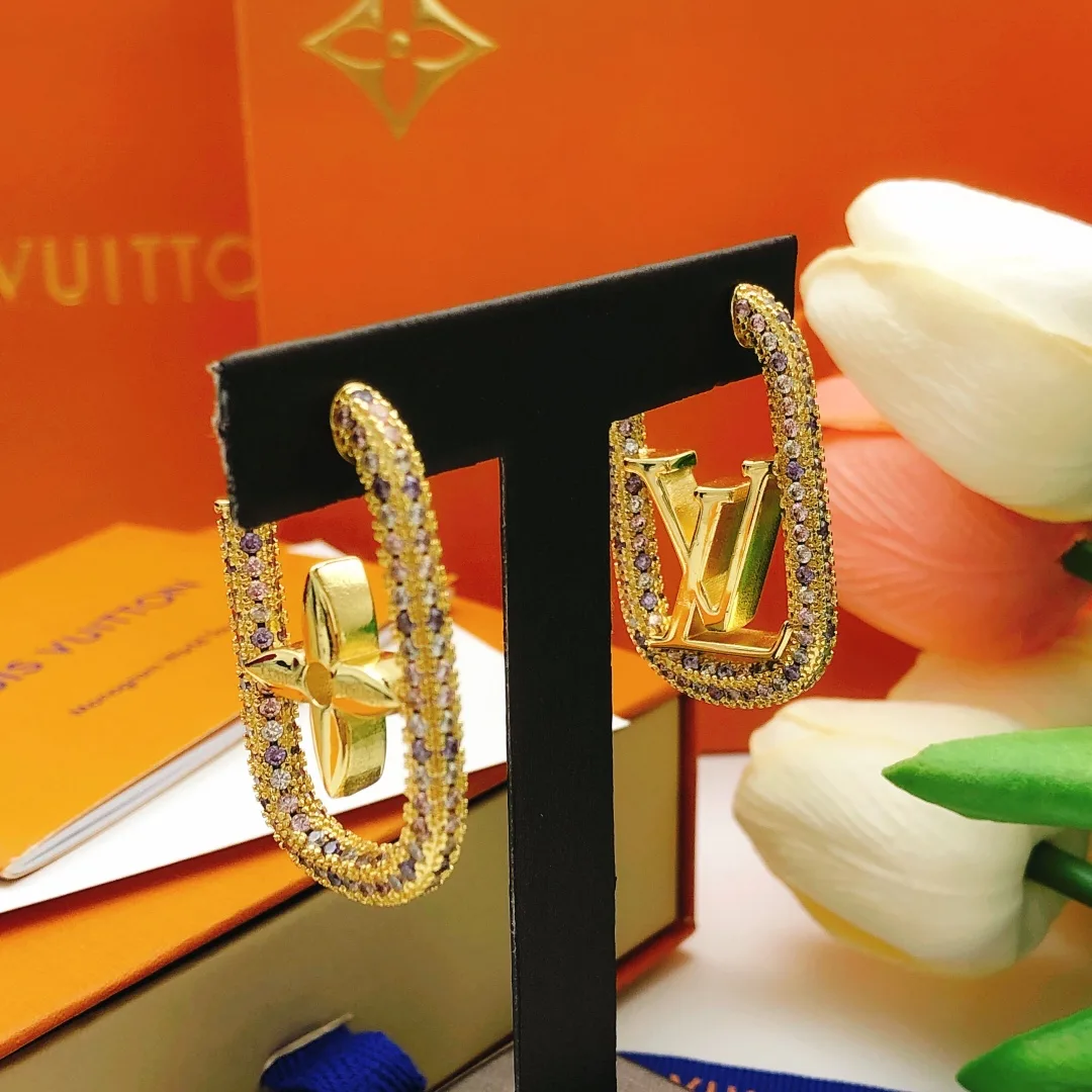 Louis Vuitton Diamond Stud Earrings Gold - Image 5