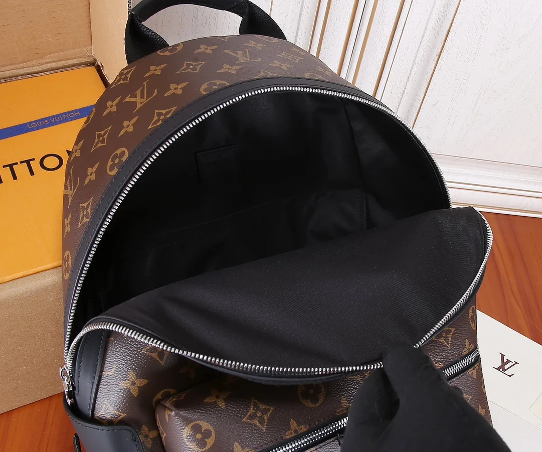 Louis Vuitton Discovery Backpack PM Brown / - Image 7