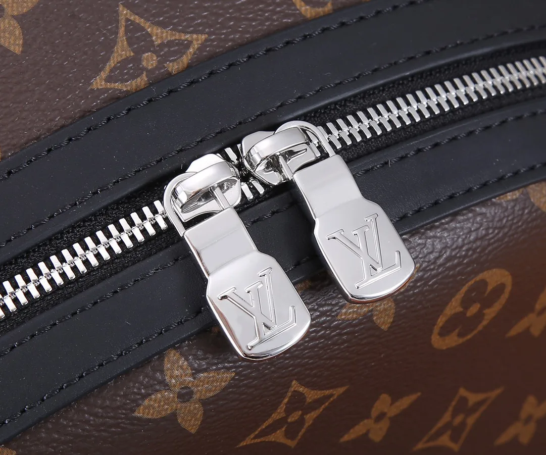 Louis Vuitton Discovery Backpack PM Brown / - Image 3