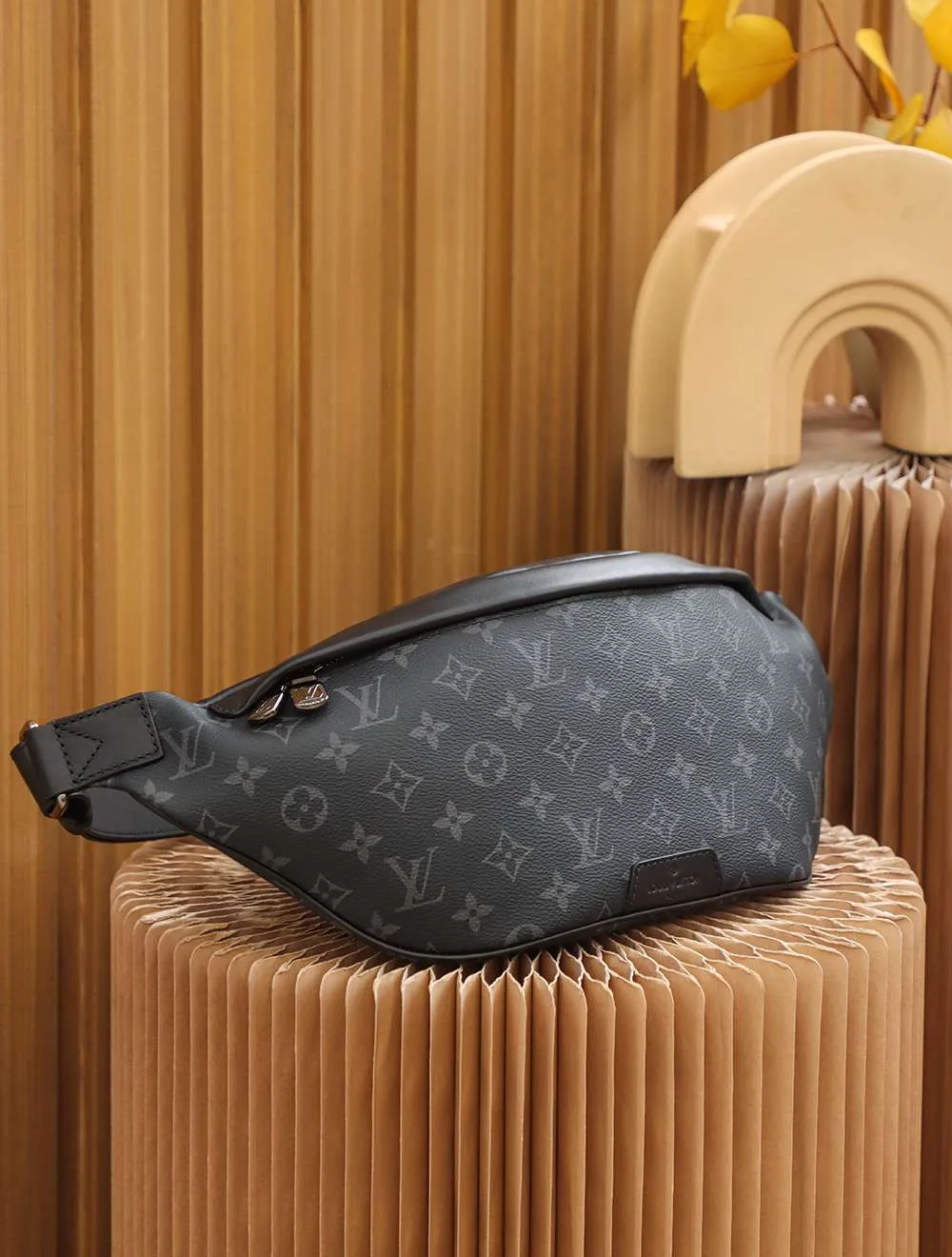 Alternative view of Louis Vuitton Discovery Bumbag / Black Silver Hardware