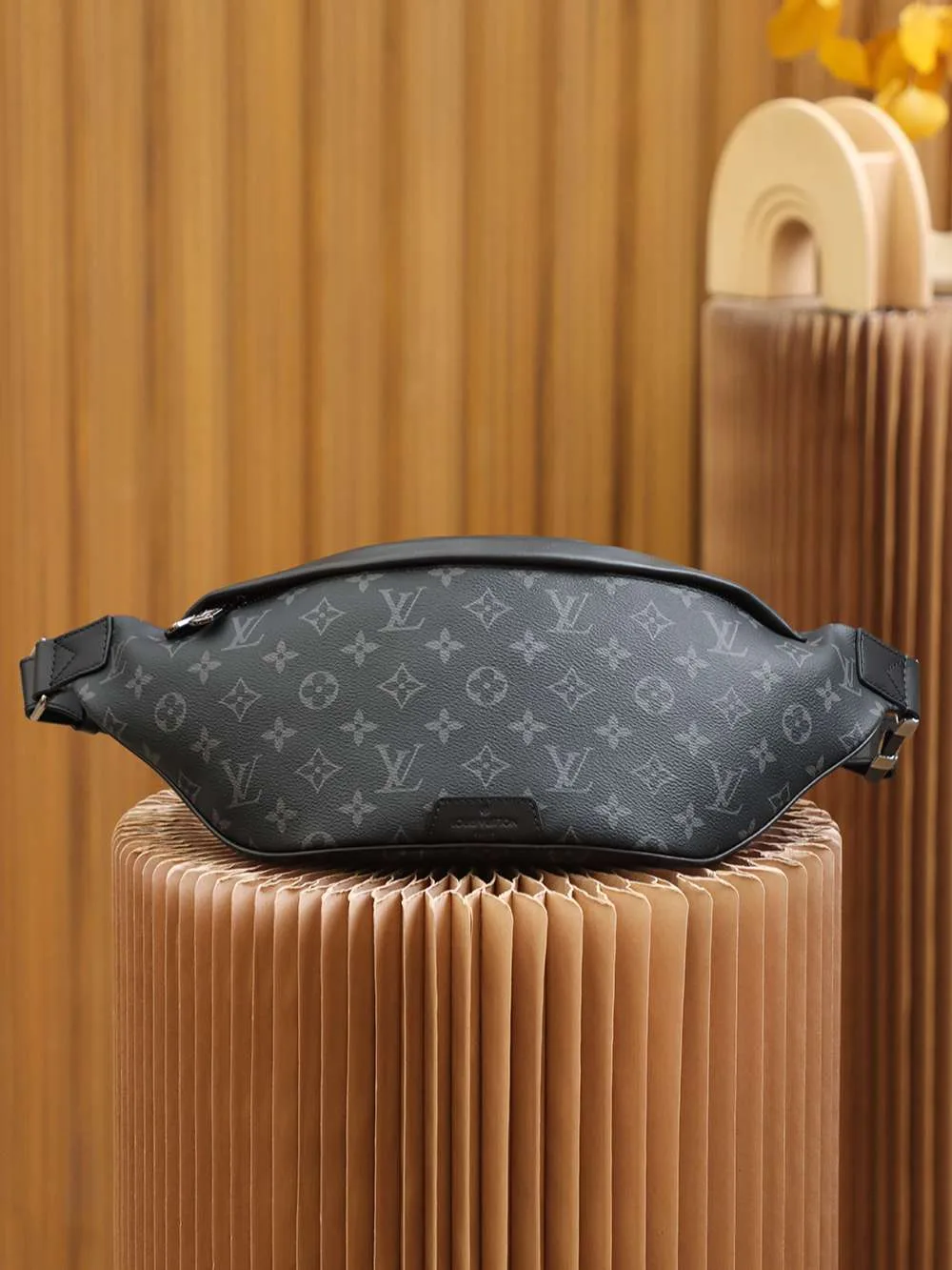 Louis Vuitton Discovery Bumbag / Black Silver Hardware - Image 3