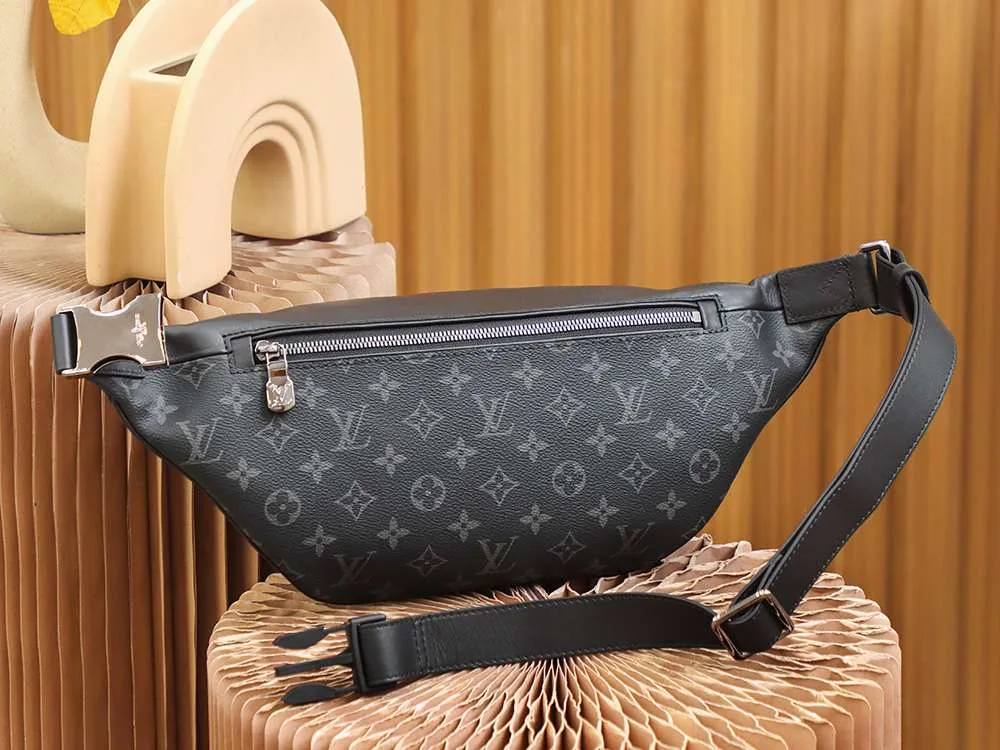 Louis Vuitton Discovery Bumbag / Black Silver Hardware - Image 6