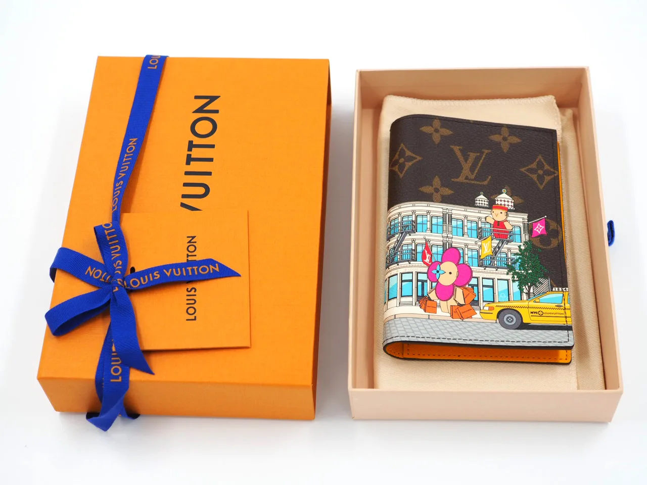 Louis Vuitton Vivienne Passport Cover Monogram Yellow 5.5Inches/ - Image 6