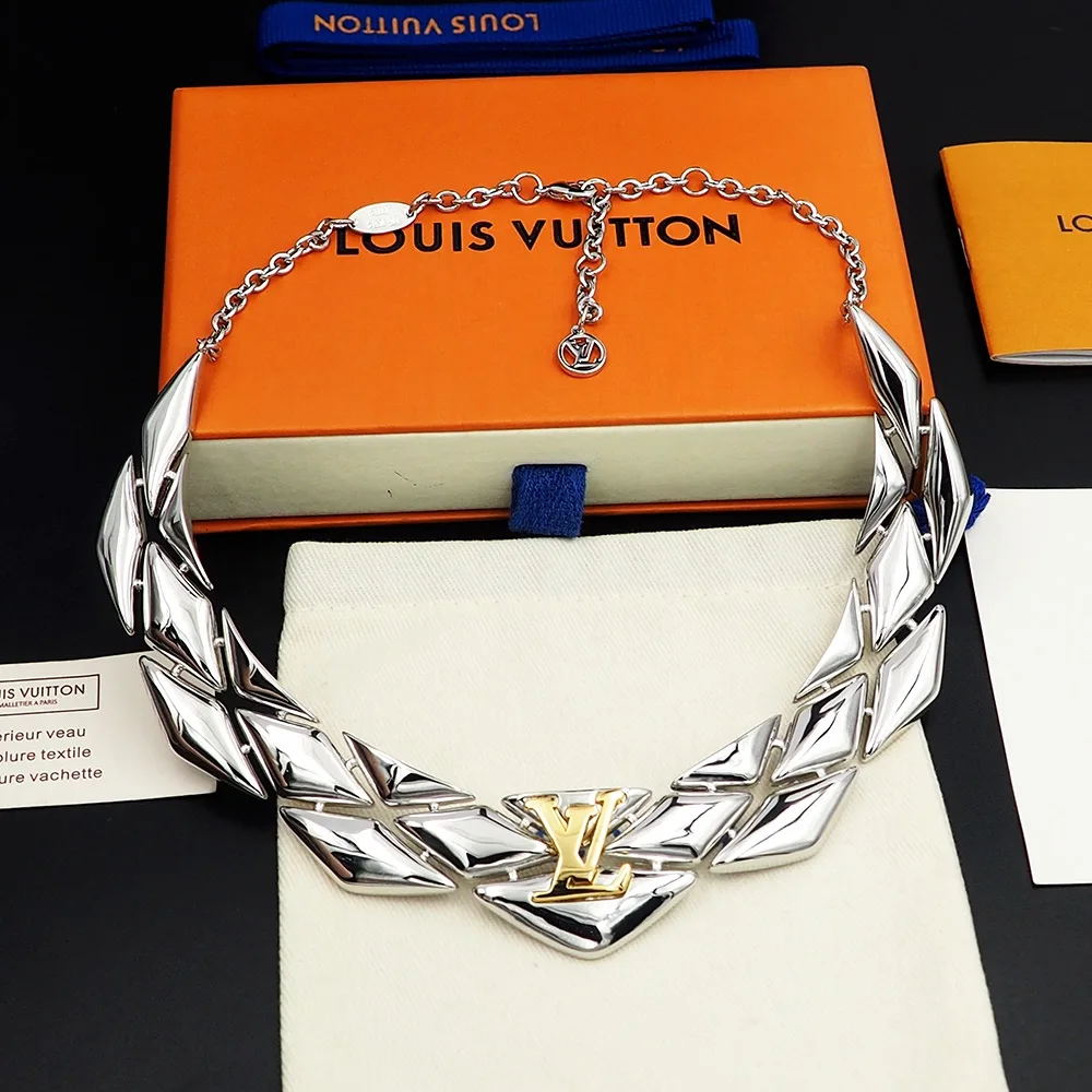 Alternative view of Louis Vuitton Donkey Necklace Silver