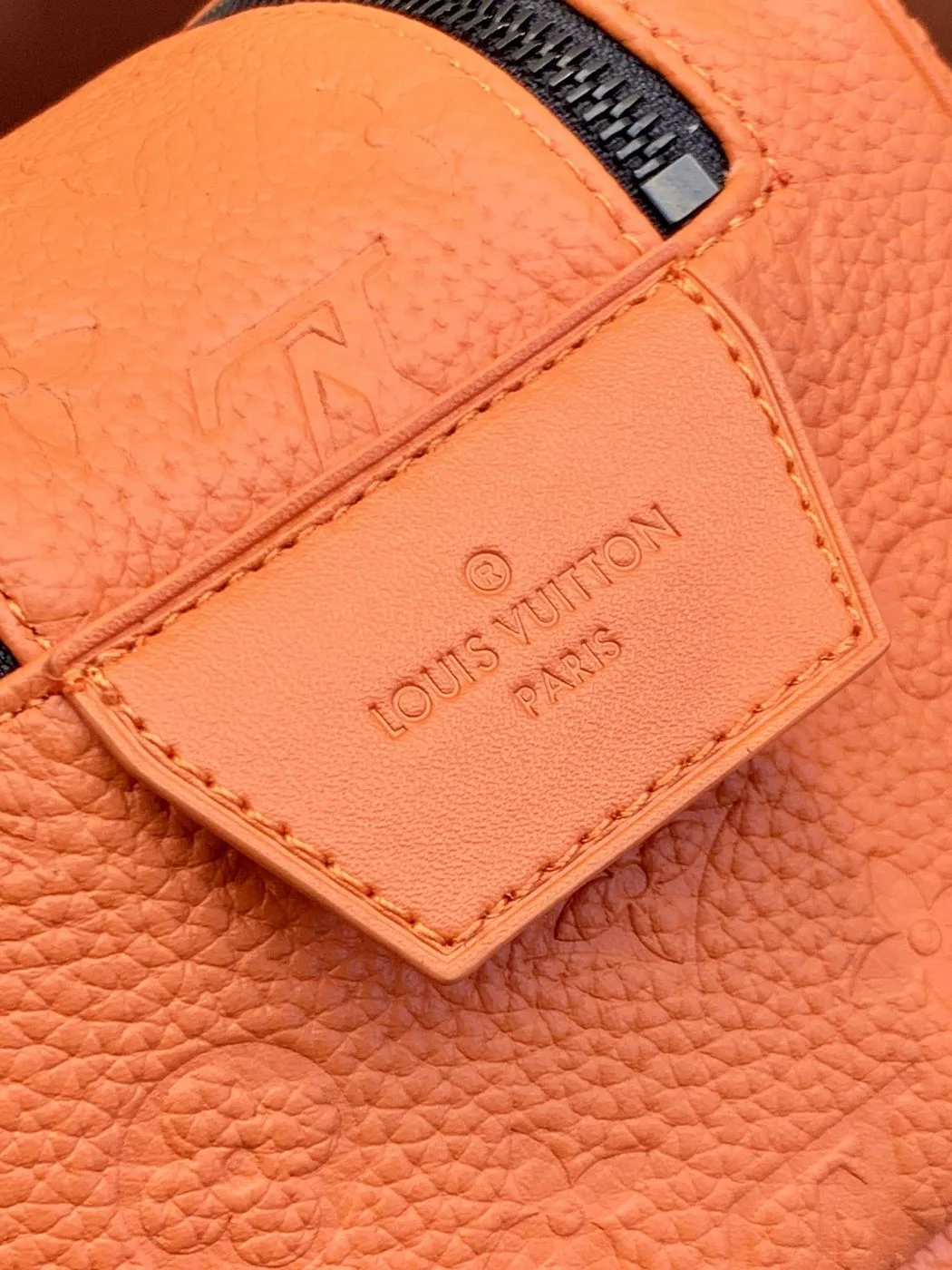 Alternative view of Louis Vuitton Dopp Kit Orange /