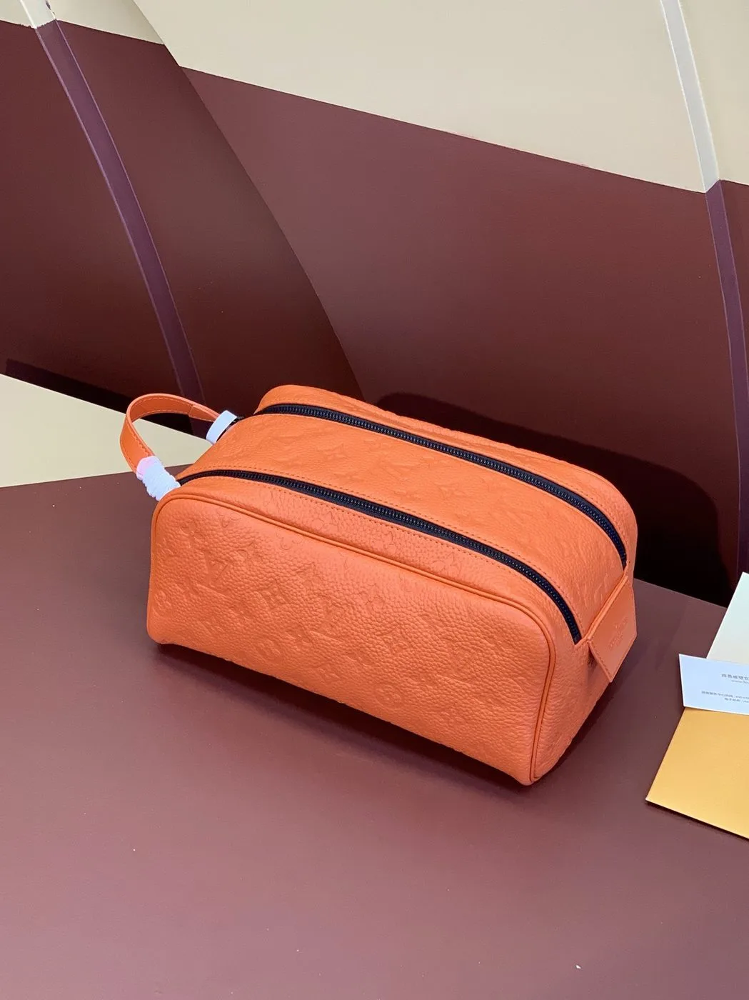 Louis Vuitton Dopp Kit Orange / - Image 3