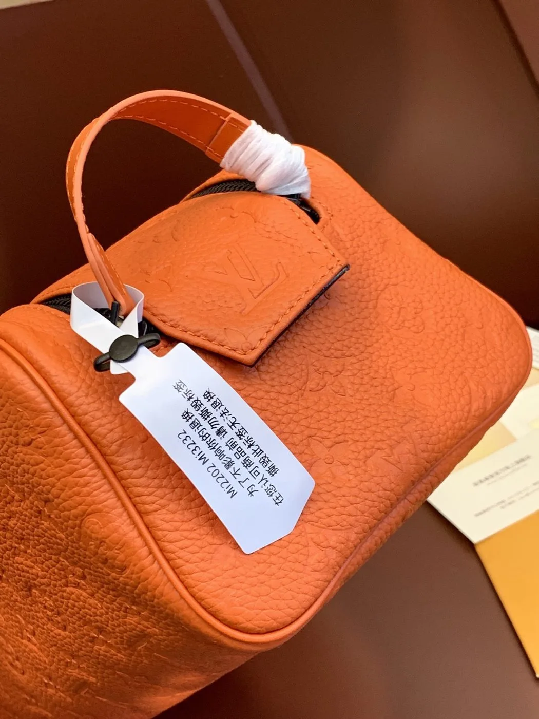 Louis Vuitton Dopp Kit Orange / - Image 4