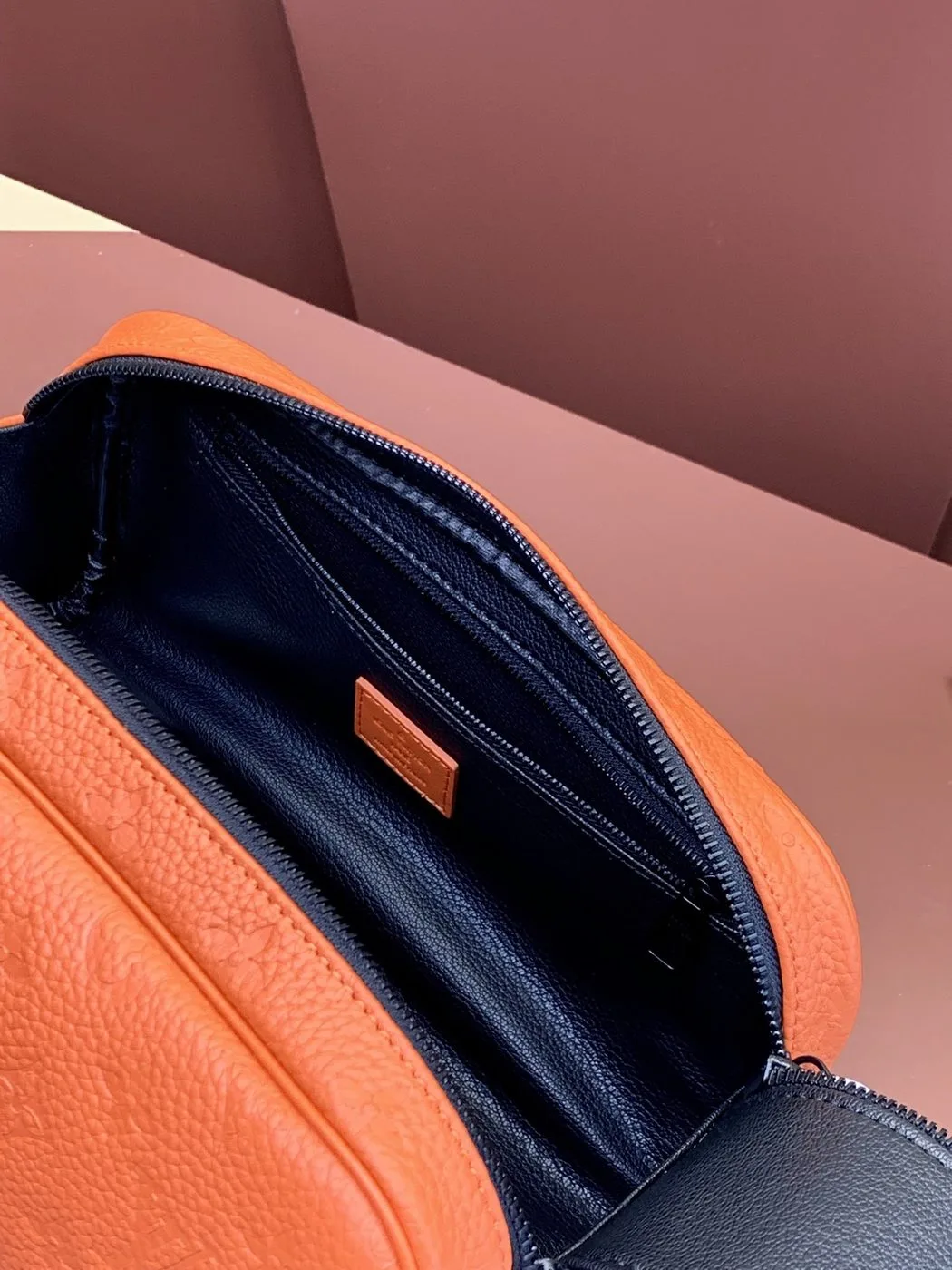 Louis Vuitton Dopp Kit Orange / - Image 6