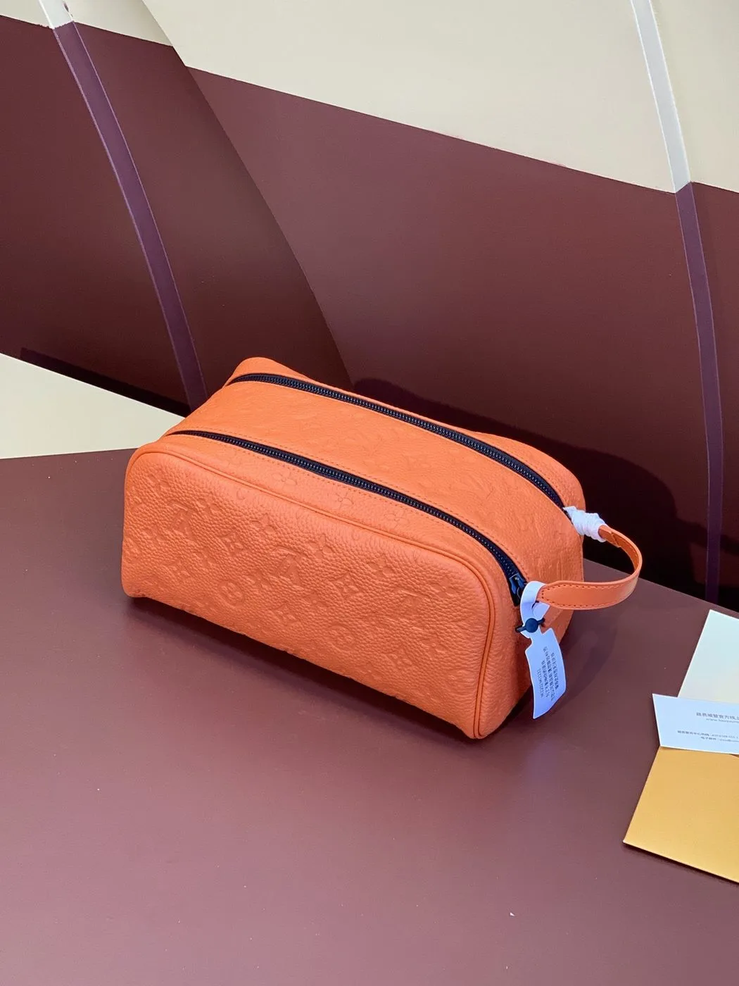 Louis Vuitton Dopp Kit Orange / - Image 8