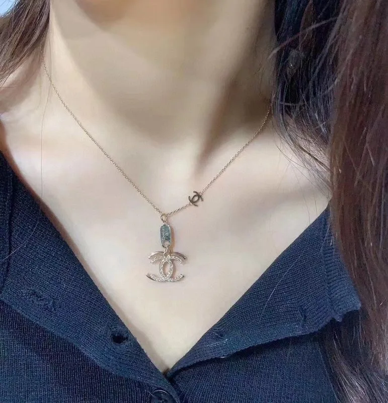 Double C Necklace Gold - Image 6