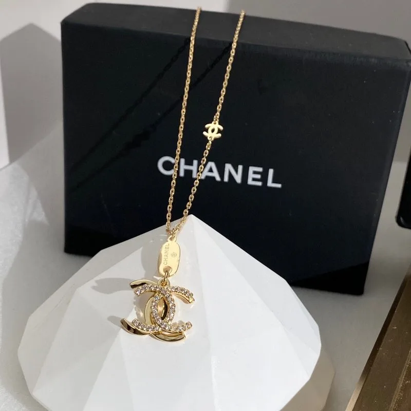 Double C Necklace Gold - Image 10