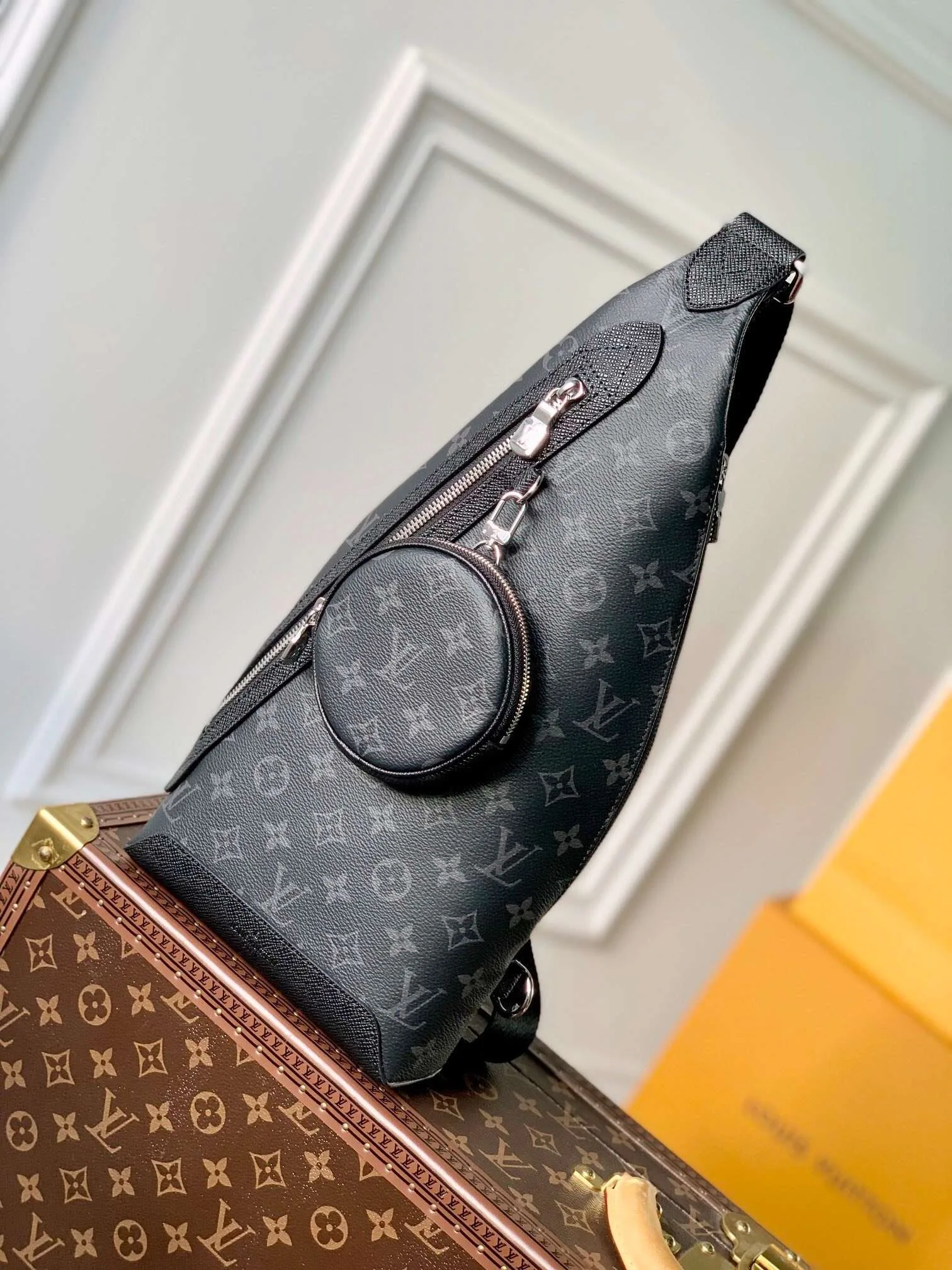 Louis Vuitton Duo Slingbag Black / - Image 8