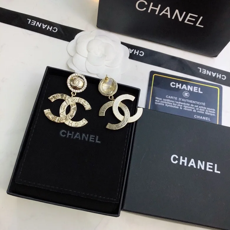 Chanel Engraved Pattern Douple C Earrings Gold Tone - Image 4