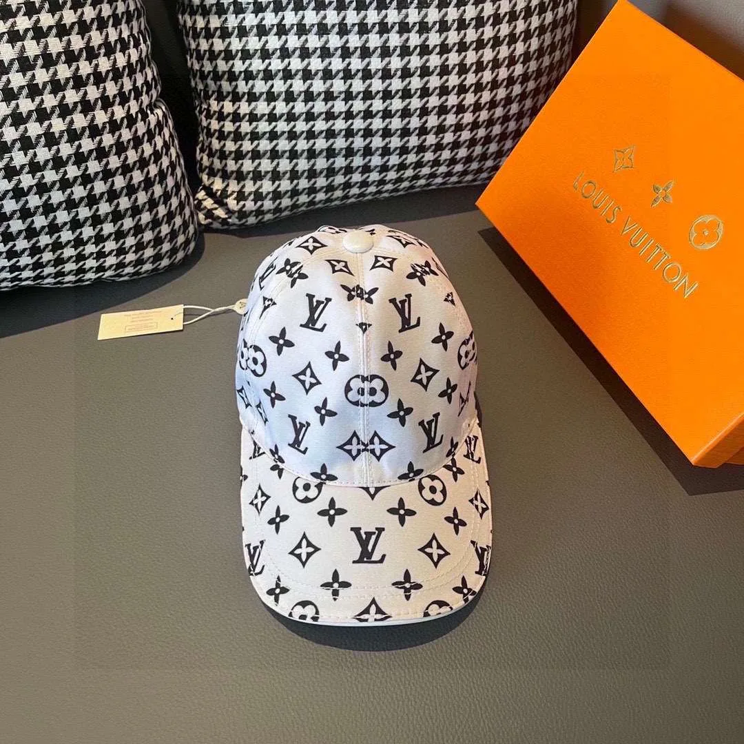Louis Vuitton Epi Monogram Cap White - Image 5