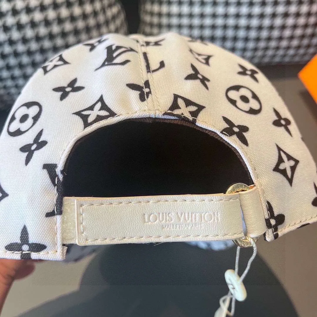 Louis Vuitton Epi Monogram Cap White - Image 3