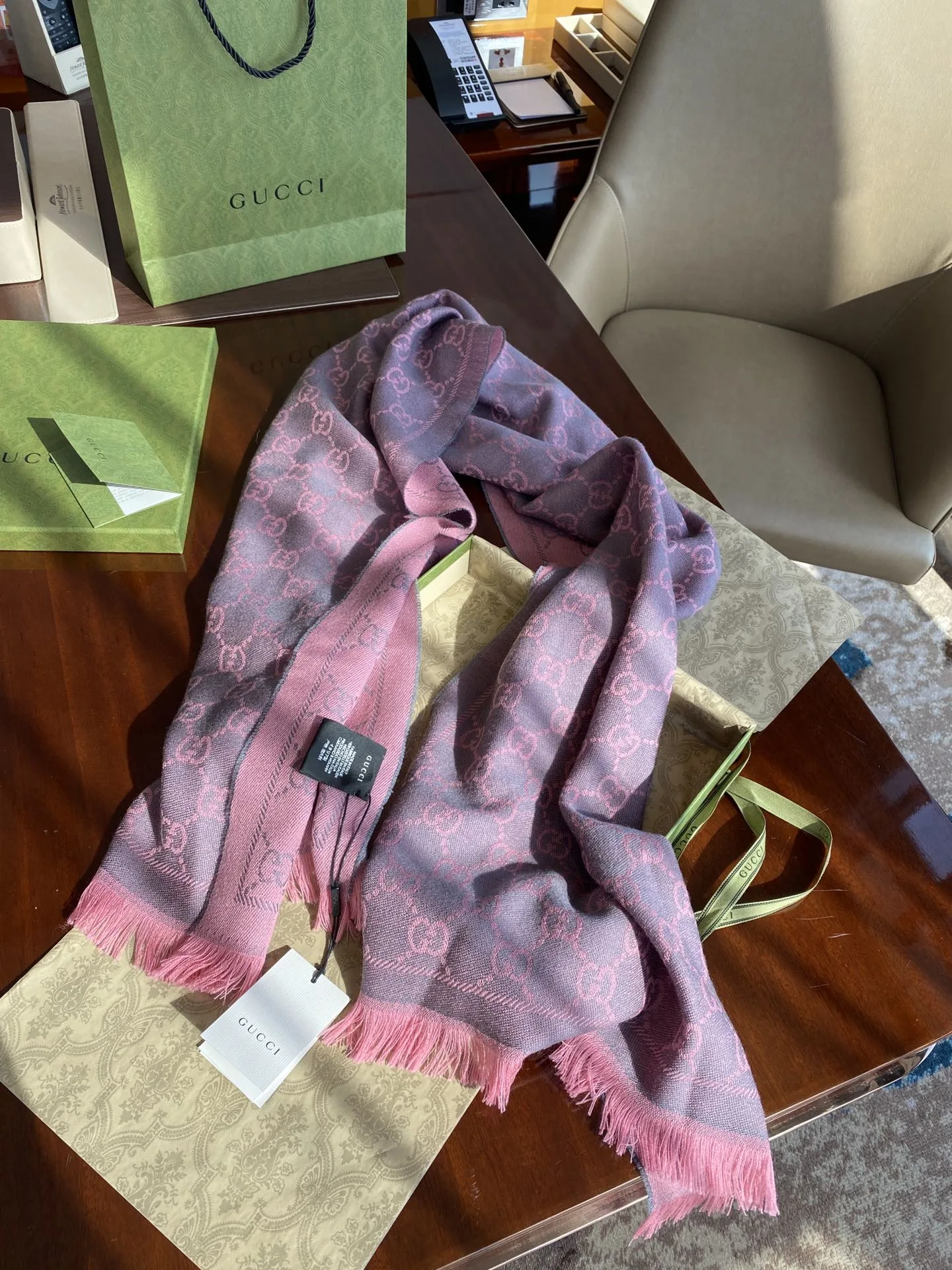 Gucci GG Lamé Lacquard Stole Scarf Pink / - Image 5