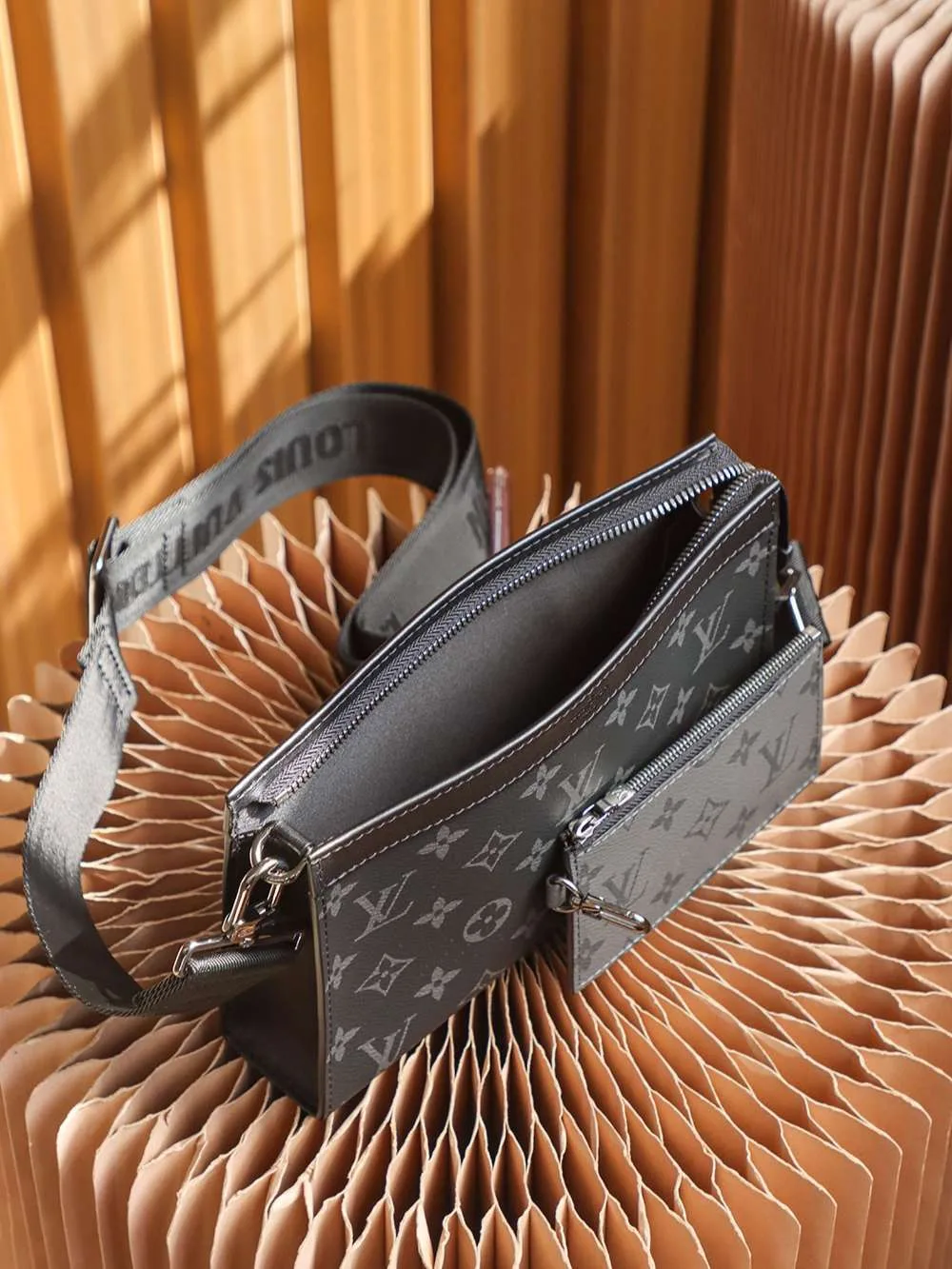 Louis Vuitton Pochette Gaston Wearable Wallet Shoulder Bag / Black Monogram Eclipse Canvas Silver Hardware - Image 13