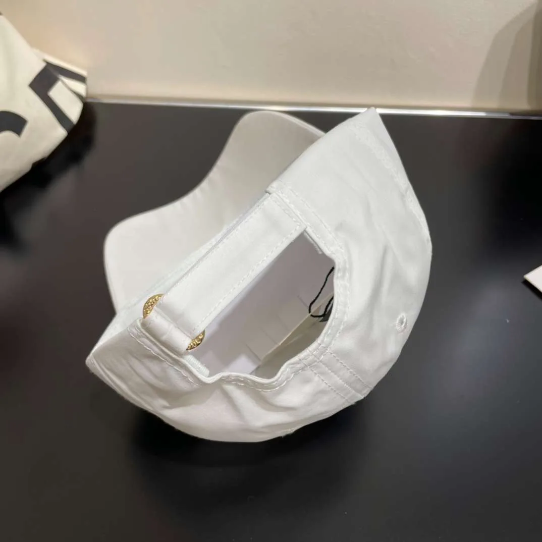 Gucci Bee Baseball Hat White - Image 3