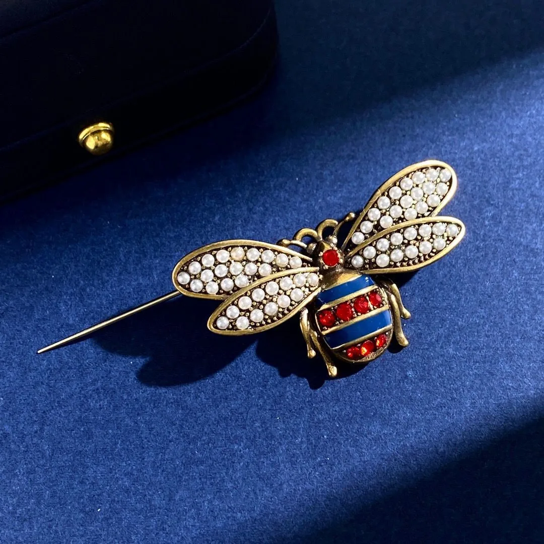 Gucci Bee Series Pearl Red Diamond Bee Brooch Gold - Image 3
