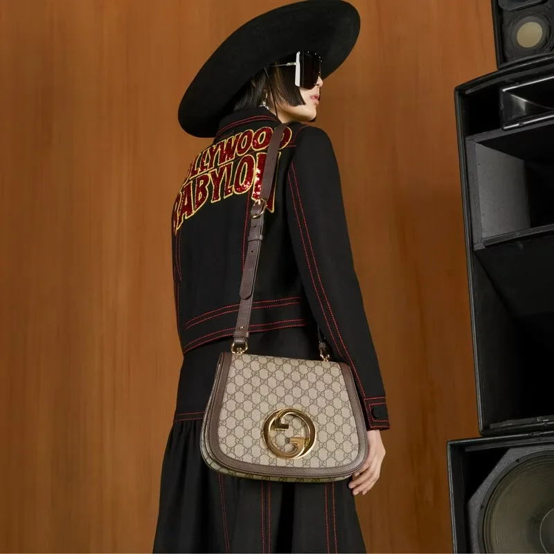 Gucci Blondie Medium Shoulder Bag / Beige/ Ebony GG Supreme Canvas Gold Hardware - Image 2